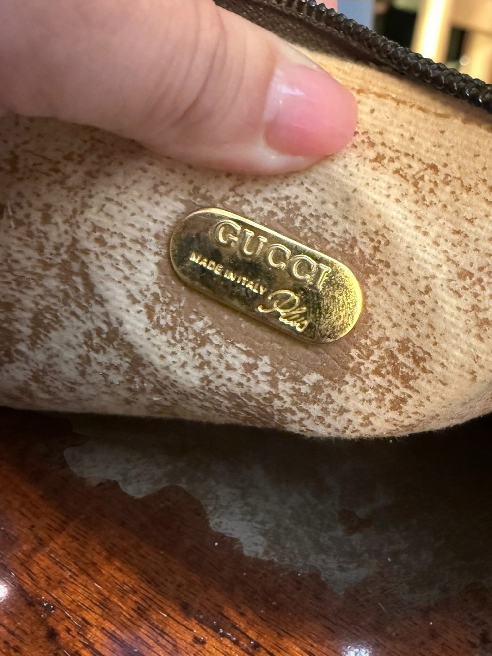 ✨ Vintage Gucci Plus Monogram Canvas Clutch / Cosmetic Pouch ✨ - Picture 6 of 11